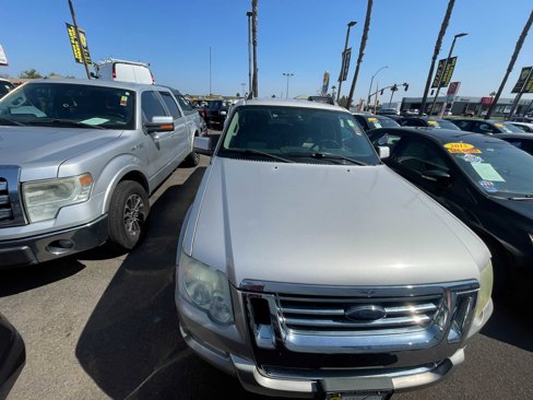 Used 2007 Ford Explorer Sport Trac Limited image 2