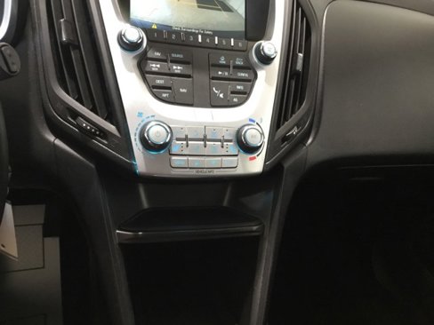 Used 2017 Chevrolet Equinox LT image 32