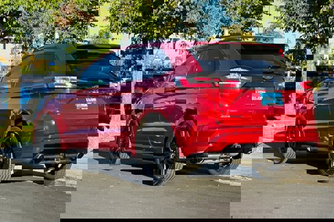 Certified 2020 Ford Edge ST-Line w/ Class II Trailer Tow Package image 6