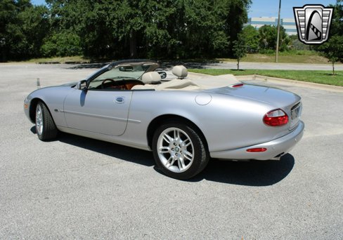 Used 2002 Jaguar XK8 Convertible image 7