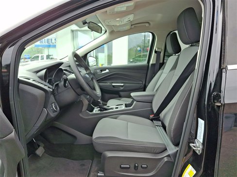 Used 2019 Ford Escape SE image 11