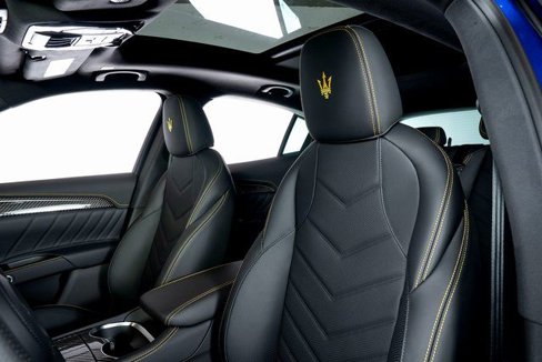 Used 2024 Maserati Grecale Modena image 12