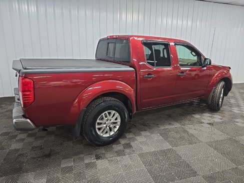Used 2015 Nissan Frontier SV image 3