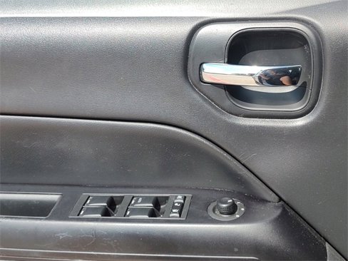 Used 2016 Jeep Patriot Sport w/ Power Value Group image 24