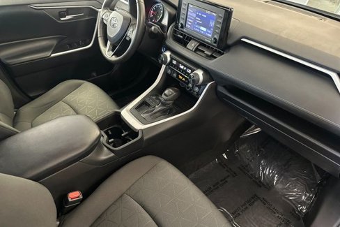 Certified 2022 Toyota RAV4 XLE image 24