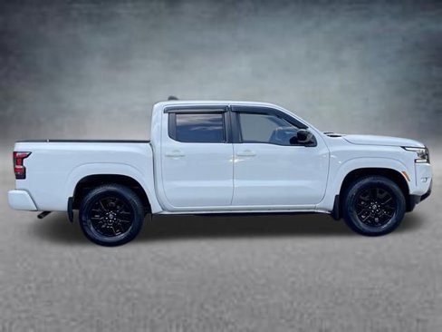 Used 2023 Nissan Frontier SV w/ Midnight Edition Package image 4