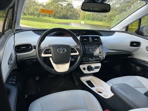 Used 2016 Toyota Prius Four Touring image 12