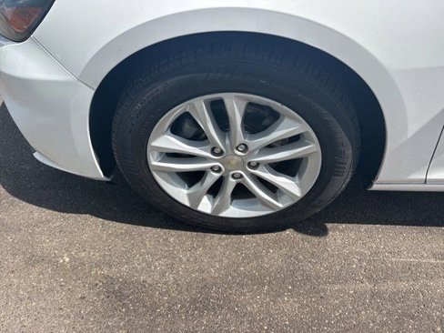 Used 2018 Chevrolet Malibu LT image 45