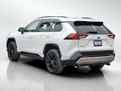 Used 2022 Toyota RAV4 SE image 8