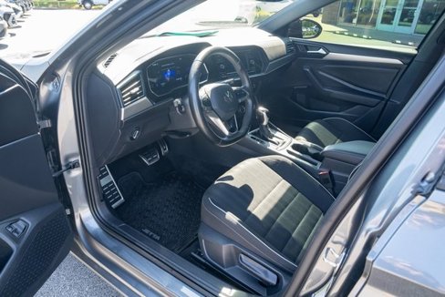 Certified 2023 Volkswagen Jetta Sport image 16
