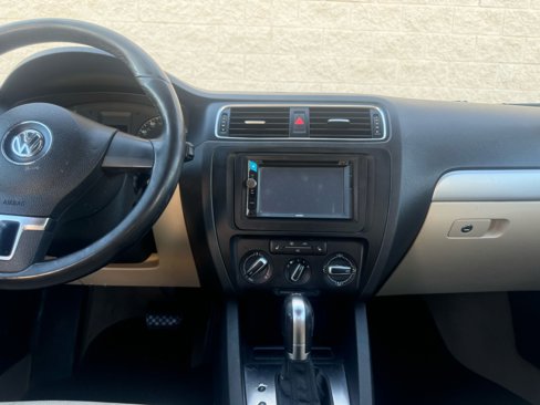Used 2011 Volkswagen Jetta TDI image 23