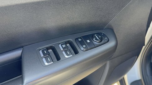 Used 2018 Kia Sportage LX image 14