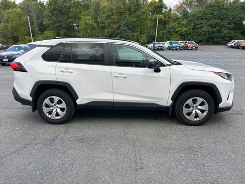 Used 2020 Toyota RAV4 LE image 6