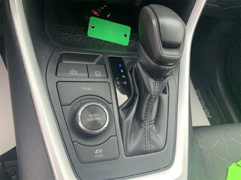 Used 2021 Toyota RAV4 XLE image 20
