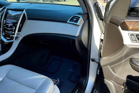Used 2015 Cadillac SRX Luxury image 18