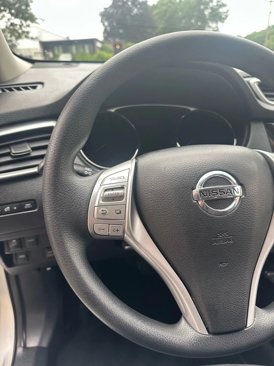 Used 2015 Nissan Rogue S image 36