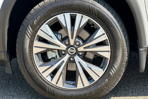 Used 2021 Nissan Rogue SV image 26
