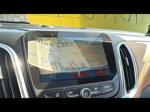 Used 2018 Chevrolet Equinox Premier image 20