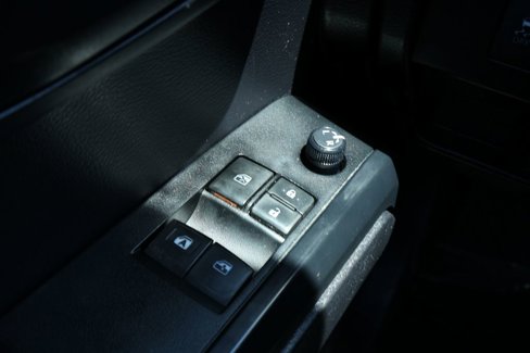 Used 2020 Toyota Tacoma SR image 16