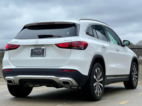 Certified 2022 Mercedes-Benz GLA 250 4MATIC image 4