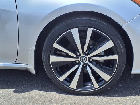 Used 2022 Nissan Altima 2.5 SR image 9