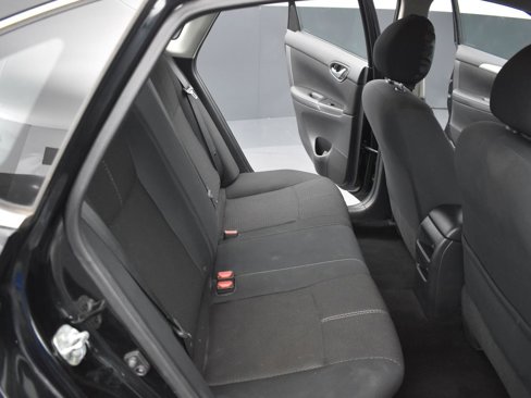 Used 2018 Nissan Sentra S image 9