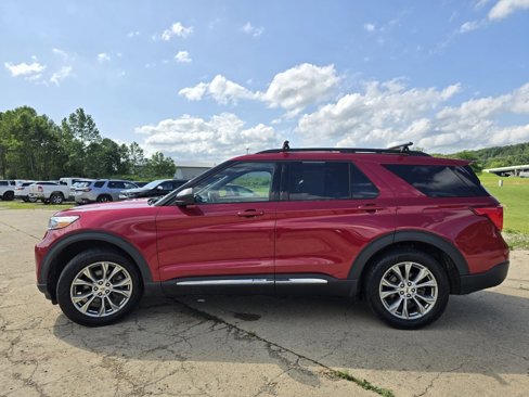 Used 2020 Ford Explorer XLT w/ Equipment Group 202A image 9