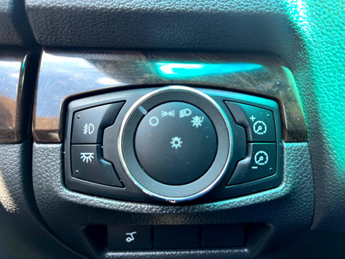 Used 2013 Ford Explorer Limited image 28