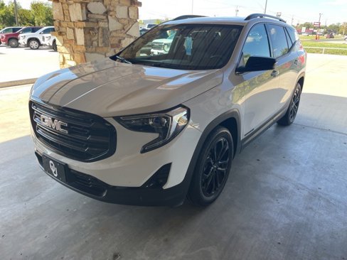 Used 2020 GMC Terrain SLT w/ Preferred Package image 3