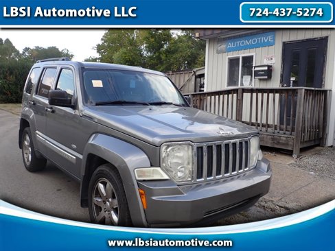 Used 2012 Jeep Liberty Sport image 1