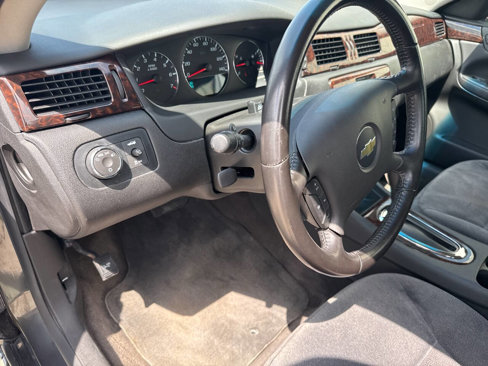 Used 2014 Chevrolet Impala LT w/ LT Sunroof Package image 17