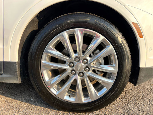 Used 2017 Cadillac XT5 Platinum w/ Driver Assist Package image 26