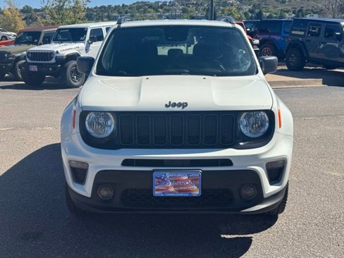 Certified 2021 Jeep Renegade Latitude image 9