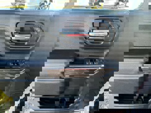 Used 2019 Chevrolet Silverado 1500 LT w/ Texas Edition image 12