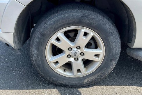 Used 2010 Ford Explorer XLT image 28