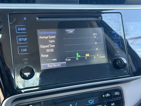 Used 2018 Toyota Corolla LE image 21
