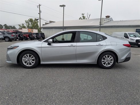 Used 2025 Toyota Camry Hybrid image 6