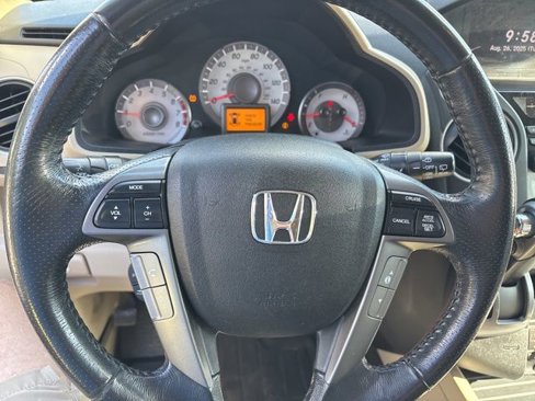 Used 2014 Honda Pilot Touring image 11