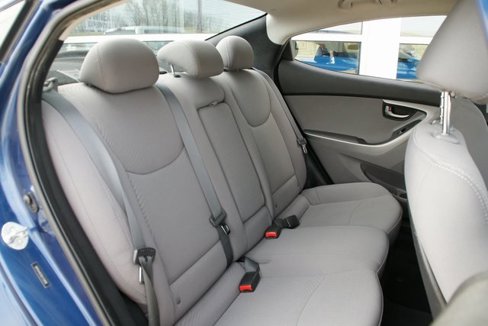 Used 2016 Hyundai Elantra SE image 28