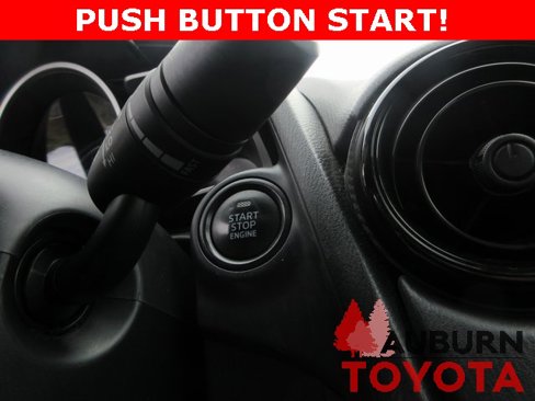 Used 2019 Toyota Yaris L image 14