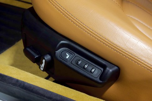 Used 2004 Maserati Coupe image 10
