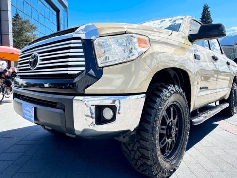 Used 2017 Toyota Tundra SR5 w/ SR5 Upgrade Package image 9