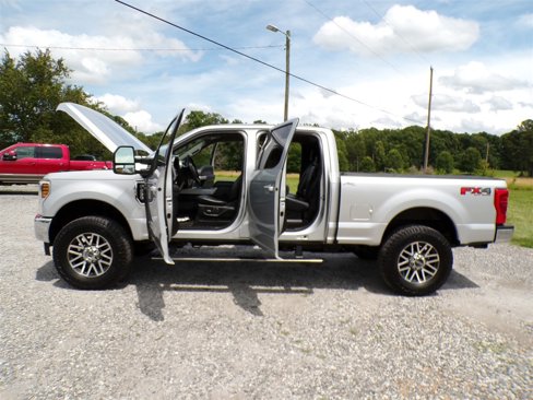 Used 2019 Ford F250 Lariat w/ Lariat Ultimate Package image 23