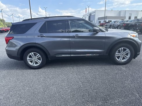 Used 2021 Ford Explorer XLT image 8