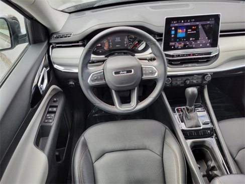 Used 2022 Jeep Compass Limited image 5