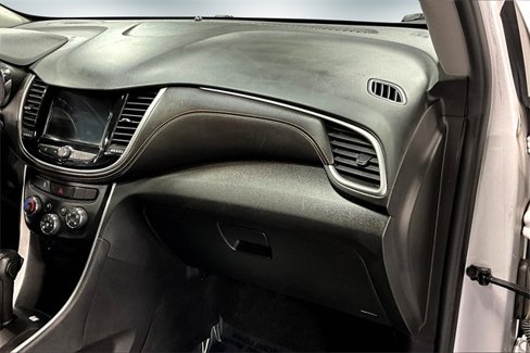 Used 2018 Chevrolet Trax LS image 23