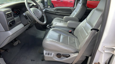 Used 2002 Ford Excursion XLT image 16