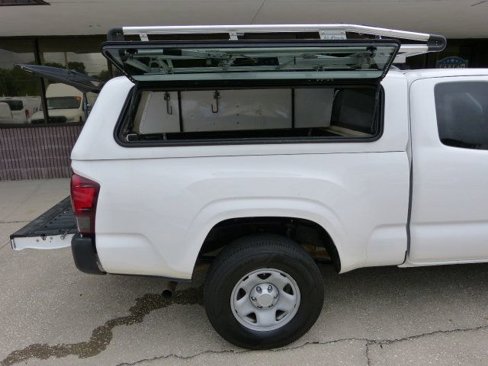 Used 2022 Toyota Tacoma SR image 19