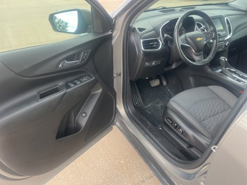 Used 2018 Chevrolet Equinox LT image 13