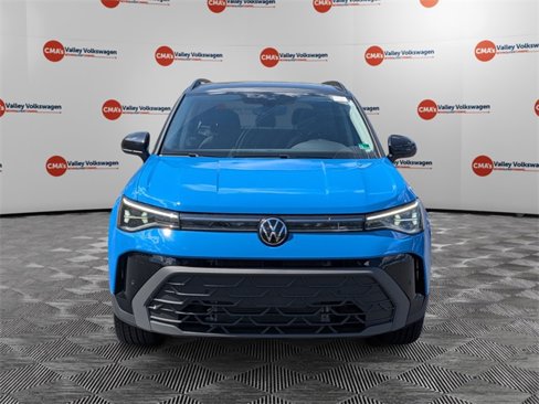 New 2025 Volkswagen Taos SE image 2